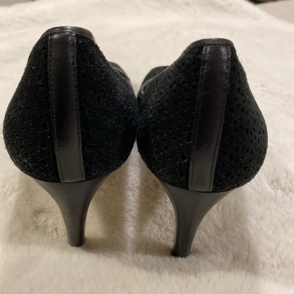 Tory Burch peep toe heals Size 7 1/2 - Picture 5 of 14